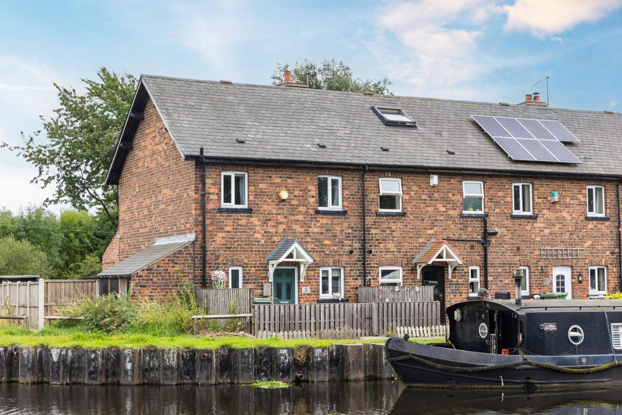 Canal Side Wakefield Holiday home Stanley (West Yorkshire)